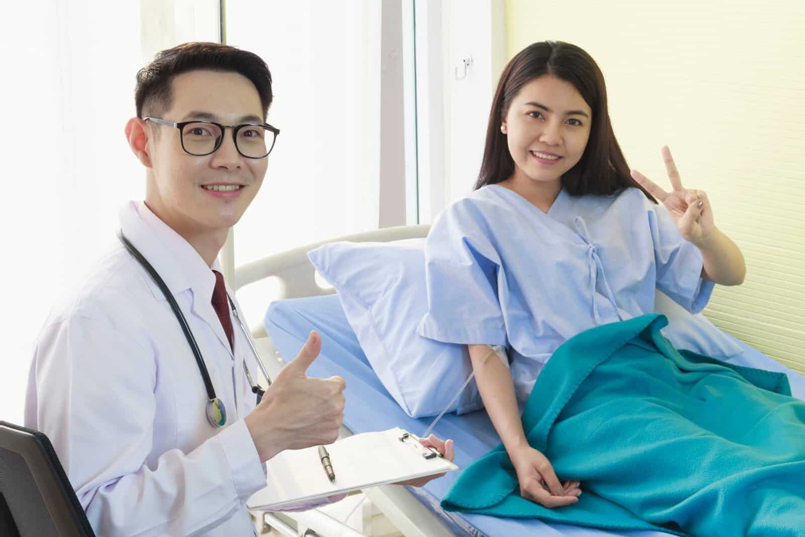 Guest discusses her anti-aging treatment plan with her doctor