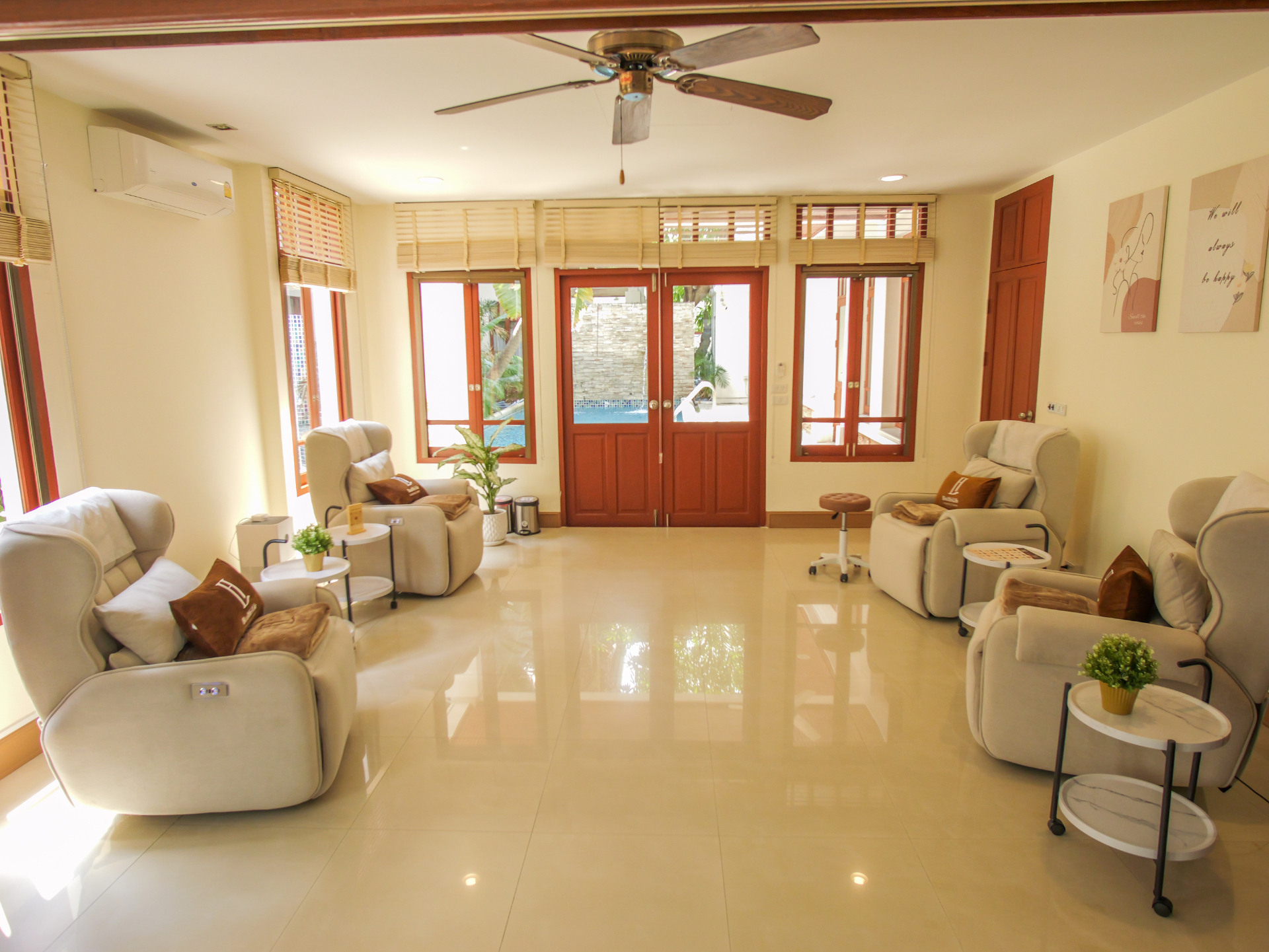 Healthi Life private IV therapy lounge in Bangkok — Bitkub member experience