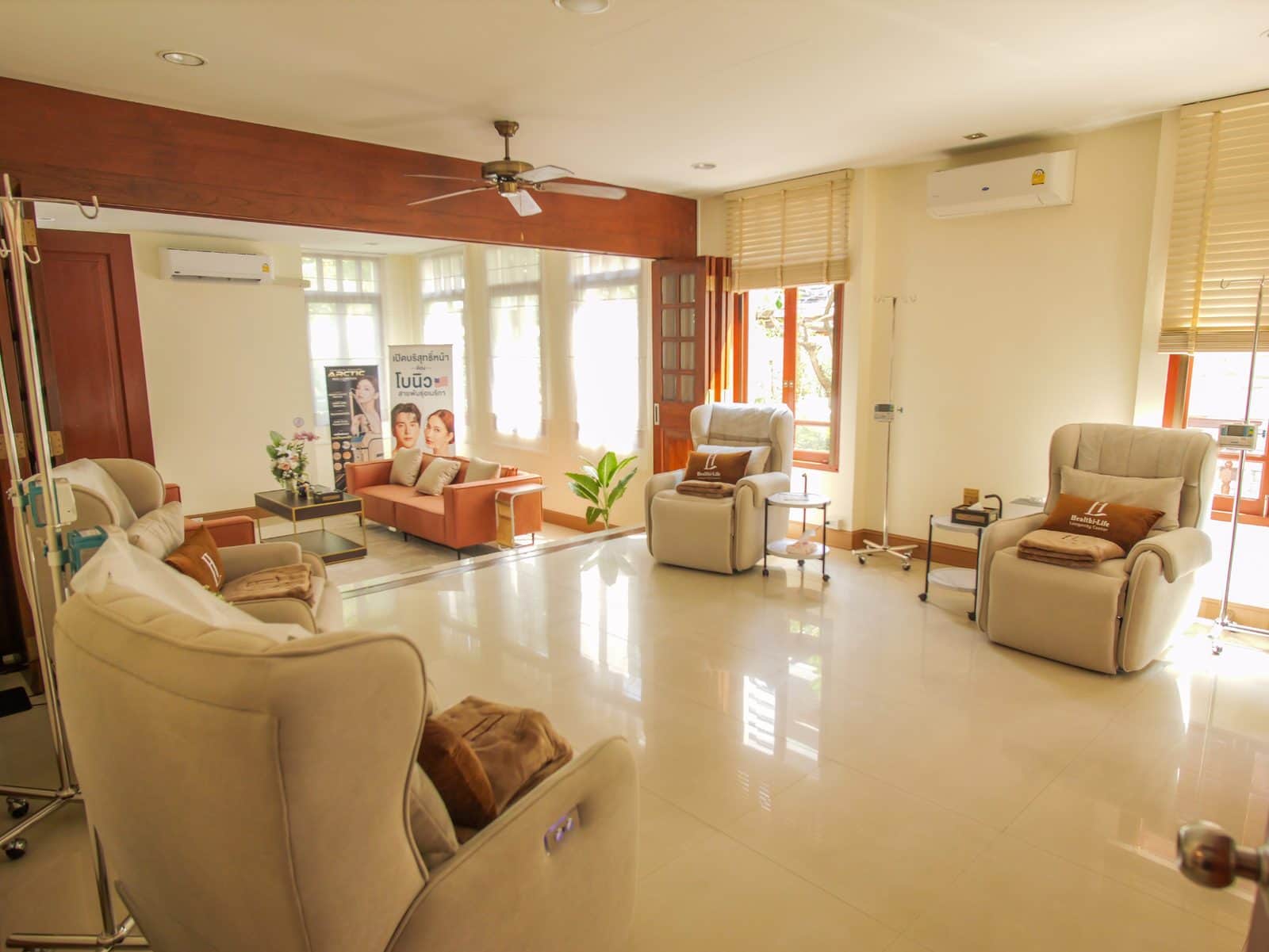 Healthi Life IV therapy lounge with private recliners — Ekkamai Bangkok
