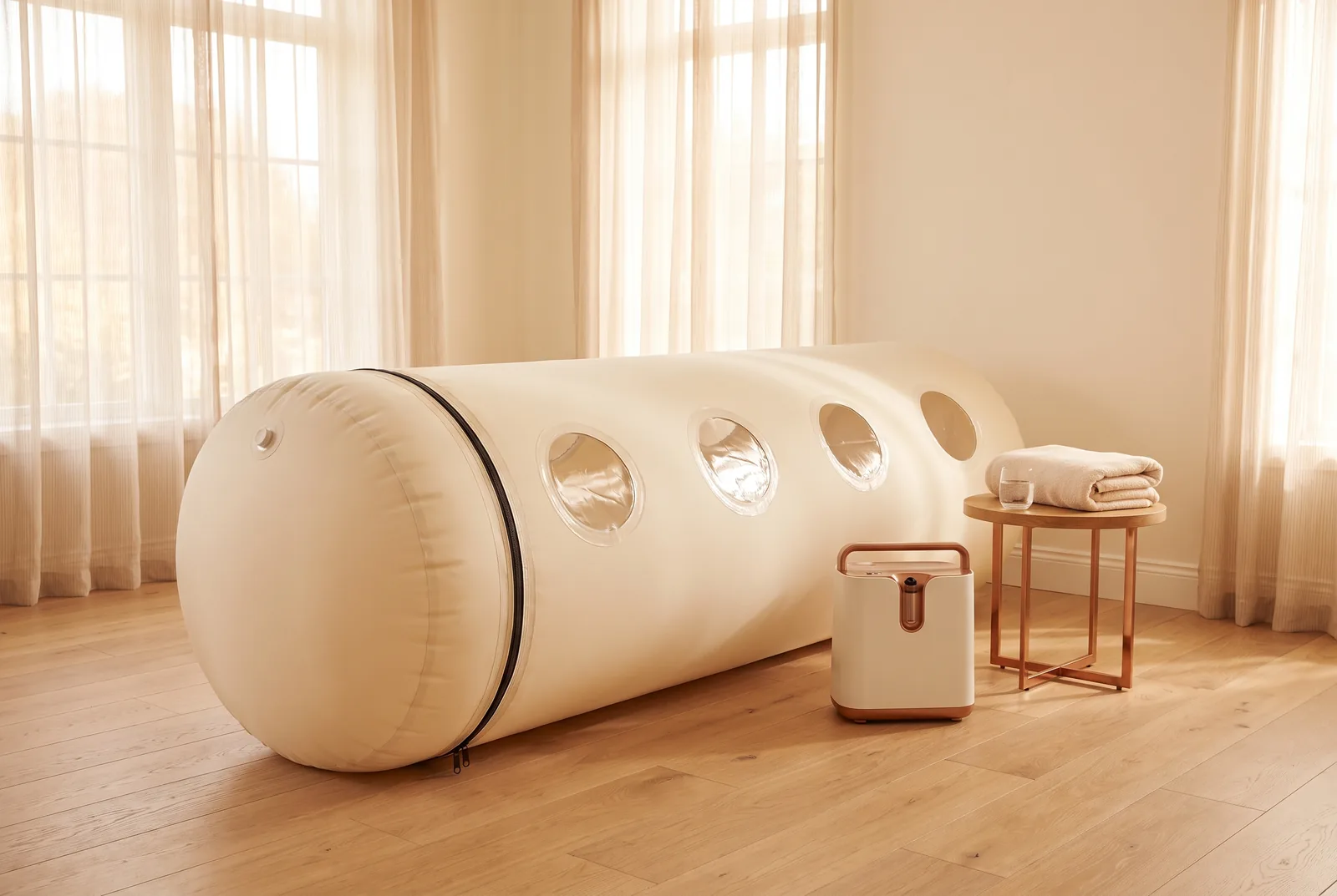 Soft hyperbaric oxygen chamber, the type of equipment used at Fast & Fit